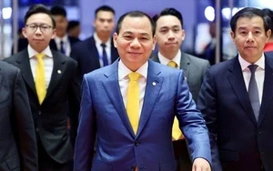 Sau quy hoạch Hà Nội 100 năm, giá bất động sản sẽ ra sao? GS Đặng Hùng Võ đưa cảnh báo đáng chú ý Sau quy hoạch Hà Nội 100 năm, giá bất động sản sẽ ra sao? GS Đặng Hùng Võ đưa cảnh báo đáng chú ý