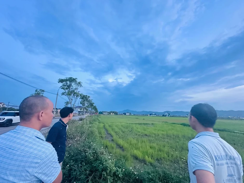 Tạm dừng đấu giá lô đất nông thôn giá khởi điểm hơn 5 tỷ đồng Tạm dừng đấu giá lô đất nông thôn giá khởi điểm hơn 5 tỷ đồng