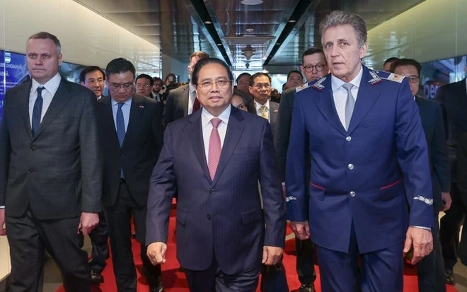 Thăm công trình 90 năm tuổi dưới lòng đất ở Moscow, Thủ tướng đề nghị Nga hỗ trợ xây tại Hà Nội, TP.HCM Thăm công trình 90 năm tuổi dưới lòng đất ở Moscow, Thủ tướng đề nghị Nga hỗ trợ xây tại Hà Nội, TP.HCM