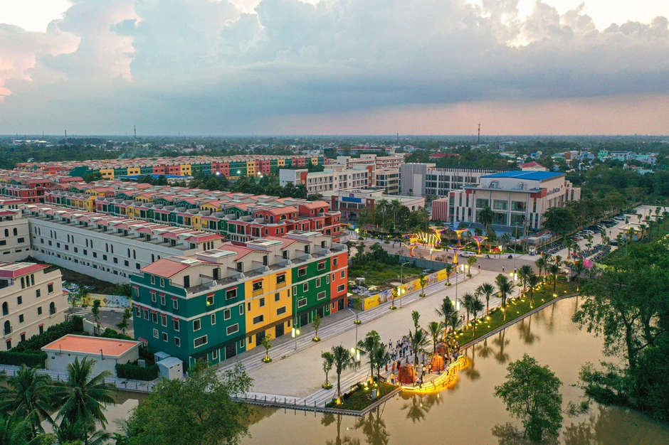 Theo dòng Cổ Chiên: Khi đô thị viết tiếp câu chuyện ba trăm năm… Theo dòng Cổ Chiên: Khi đô thị viết tiếp câu chuyện ba trăm năm…