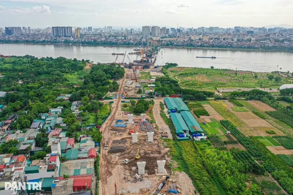 Tiến độ đền bù đất ở 7 dự án cầu vượt sông Hồng