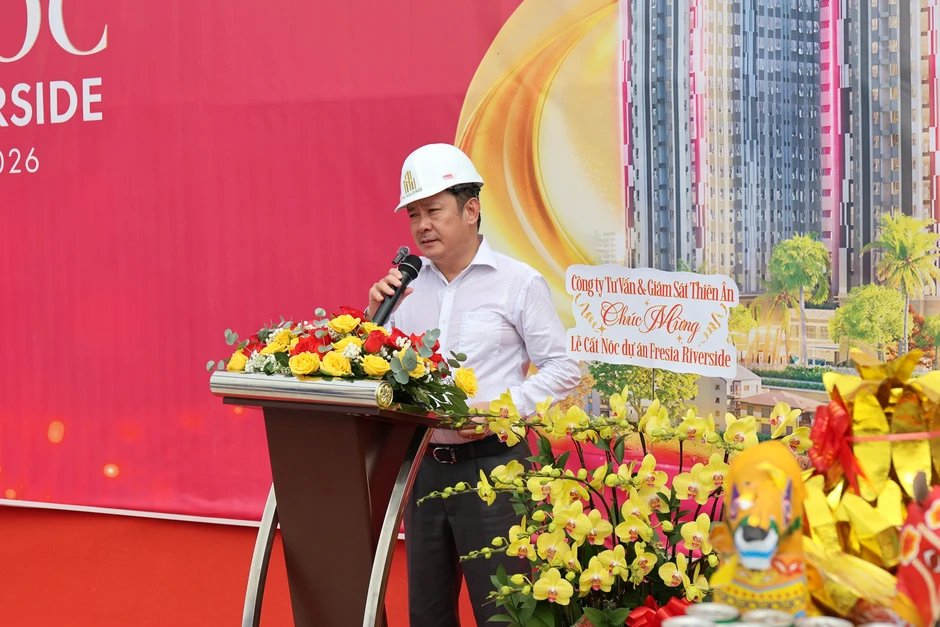 Tiến độ vượt trội, Fresia Riverside cất nóc vượt kế hoạch sau 542 ngày thi công Tiến độ vượt trội, Fresia Riverside cất nóc vượt kế hoạch sau 542 ngày thi công
