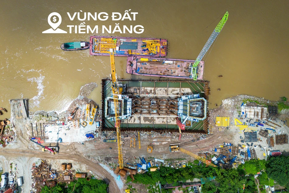 Toàn cảnh công trường xây cầu có trụ cao nhất, nhịp chính dài thứ 2 Việt Nam, nối trung tâm Hà Nội với đại đô thị của Vinhomes, sẽ hoàn thành sau một năm nữa Toàn cảnh công trường xây cầu có trụ cao nhất, nhịp chính dài thứ 2 Việt Nam, nối trung tâm Hà Nội với đại đô thị của Vinhomes, sẽ hoàn thành sau một năm nữa