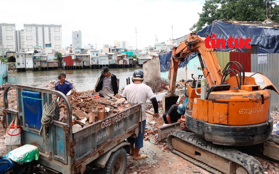 TP Hồ Chí Minh tăng tốc di dời nhà ở ven kênh để chỉnh trang đôi thị TP Hồ Chí Minh tăng tốc di dời nhà ở ven kênh để chỉnh trang đôi thị