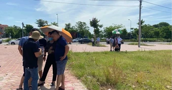 TPHCM: Môi giới bất động sản chật vật bám trụ mùa ế khách