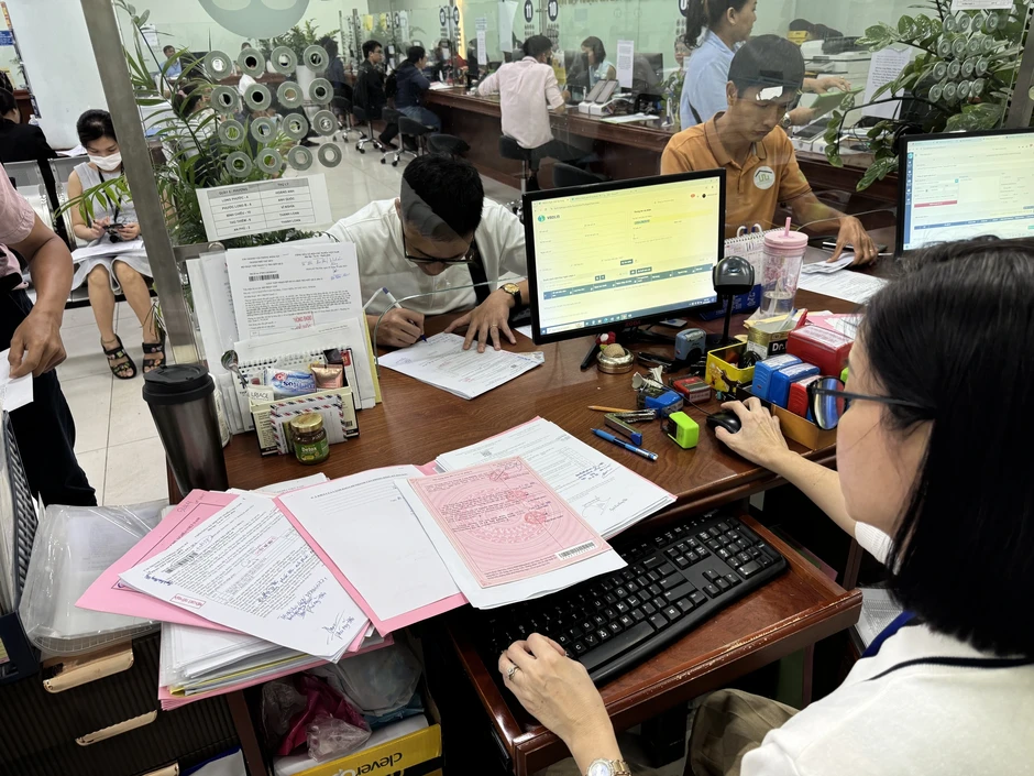 TP.HCM tiến tới làm sổ hồng trên điện thoại
