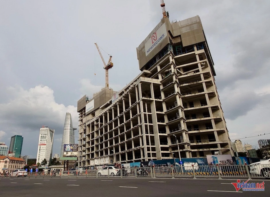 TPHCM xuất hiện căn hộ hơn 100 tỷ đồng, nguồn cung nhà ở mới dồn về vùng ven TPHCM xuất hiện căn hộ hơn 100 tỷ đồng, nguồn cung nhà ở mới dồn về vùng ven