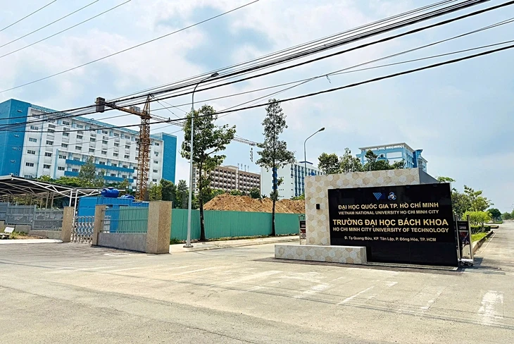 Trình UBND TP.HCM duyệt đề án di dời đại học, cơ sở y tế ra ngoại thành Trình UBND TP.HCM duyệt đề án di dời đại học, cơ sở y tế ra ngoại thành