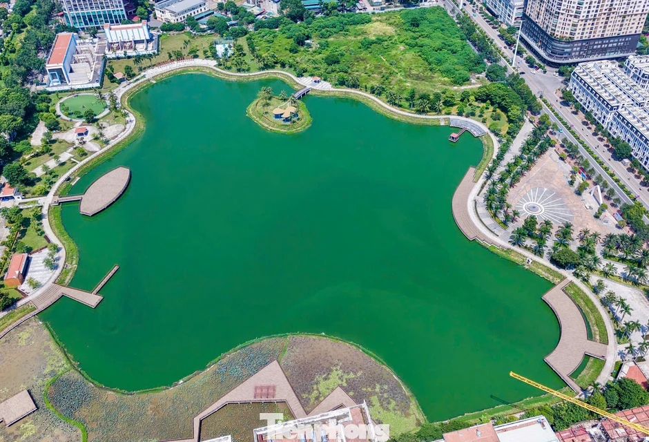 Tuyến đường sở hữu ba 'lá phổi xanh' giữa đô thị cao tầng phía Tây Hà Nội Tuyến đường sở hữu ba 'lá phổi xanh' giữa đô thị cao tầng phía Tây Hà Nội