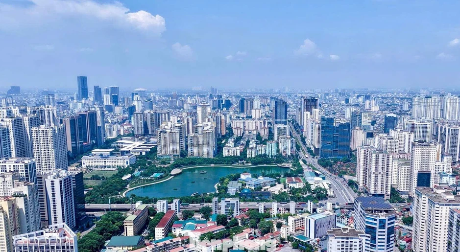 Tuyến đường sở hữu ba 'lá phổi xanh' giữa đô thị cao tầng phía Tây Hà Nội Tuyến đường sở hữu ba 'lá phổi xanh' giữa đô thị cao tầng phía Tây Hà Nội