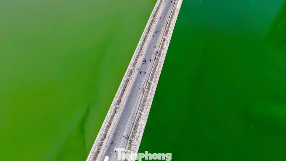 Tuyến đường sở hữu ba 'lá phổi xanh' giữa đô thị cao tầng phía Tây Hà Nội Tuyến đường sở hữu ba 'lá phổi xanh' giữa đô thị cao tầng phía Tây Hà Nội