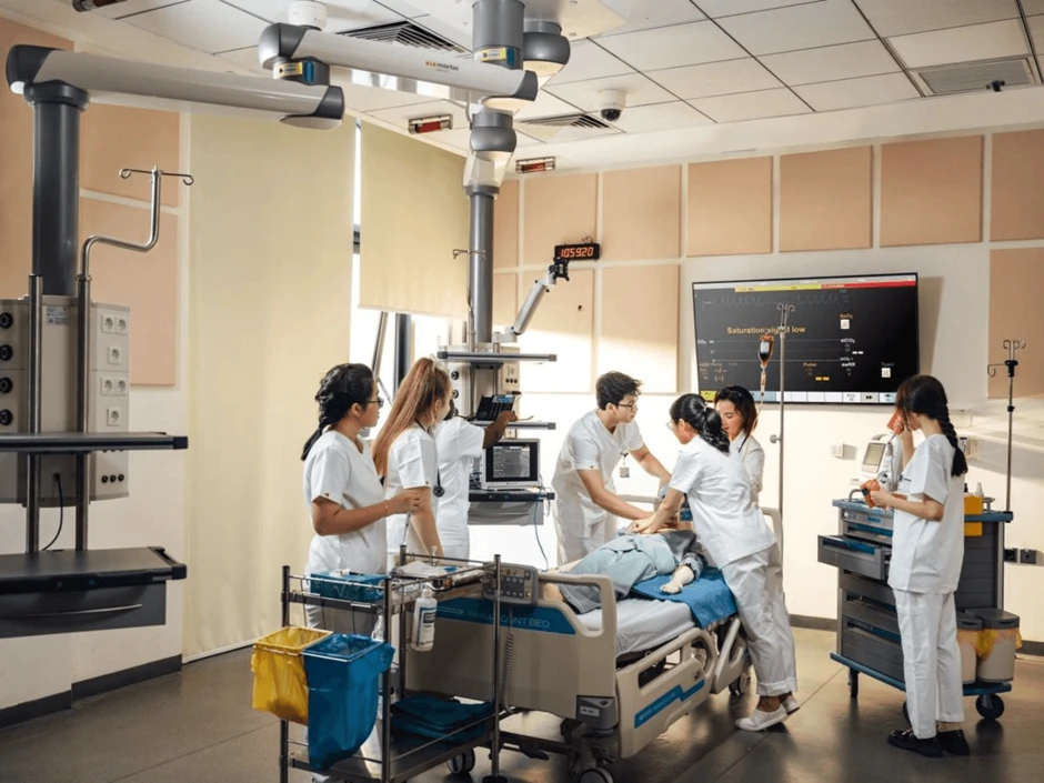 Tỷ phú Phạm Nhật Vượng sắp xây 1 bệnh viện đặc biệt, phục vụ mục tiêu đưa đại học 15.800 tỷ đồng vào top 100 thế giới sau khi nhận nhiệm vụ từ Chính phủ