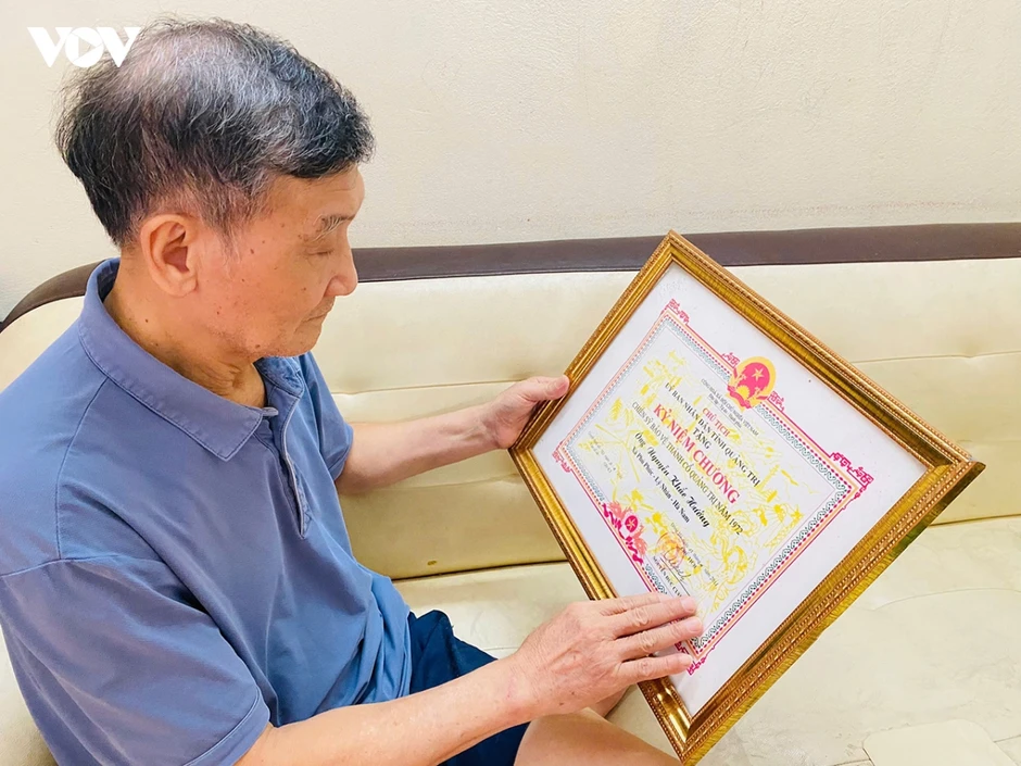 UBND xã Bát Tràng có lạm quyền khi yêu cầu di dời Khu tập thể giáo viên Đa Tốn? UBND xã Bát Tràng có lạm quyền khi yêu cầu di dời Khu tập thể giáo viên Đa Tốn?