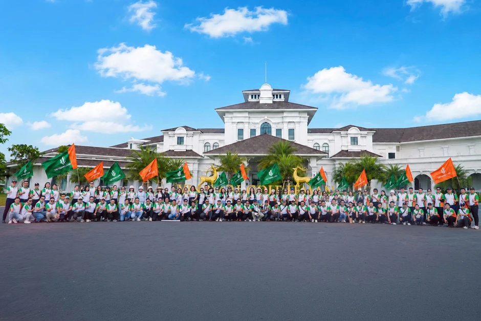 Vietnam Land - đối tác phân phối chiến lược F1 Vinhomes Saigon Park Vietnam Land - đối tác phân phối chiến lược F1 Vinhomes Saigon Park