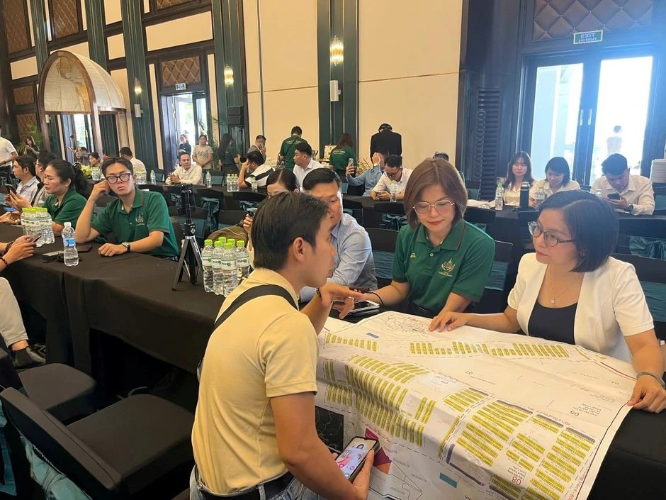 Vinhomes Sài Gòn Park: Nghìn người chen chân tìm cơ hội an cư tại trung tâm mới Vinhomes Sài Gòn Park: Nghìn người chen chân tìm cơ hội an cư tại trung tâm mới