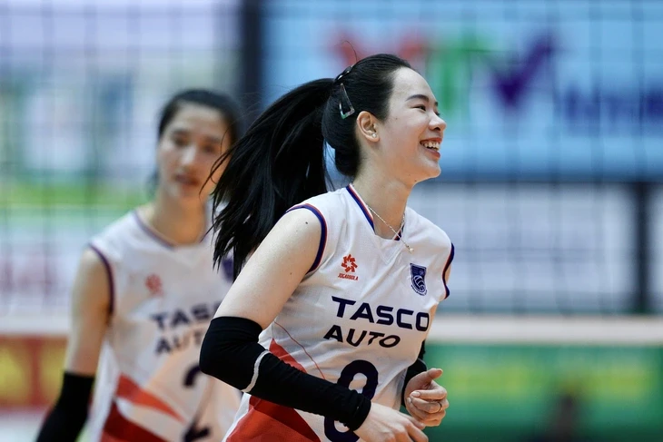 Bóng chuyền Hà Nội gây 'sốc' khi hạ đội bóng Nhật Bản Bóng chuyền Hà Nội gây 'sốc' khi hạ đội bóng Nhật Bản