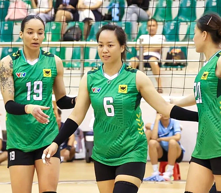 Hồng Đào - H'mia Êban: Hai bà mẹ hứa hẹn bùng nổ Hồng Đào - H'mia Êban: Hai bà mẹ hứa hẹn bùng nổ