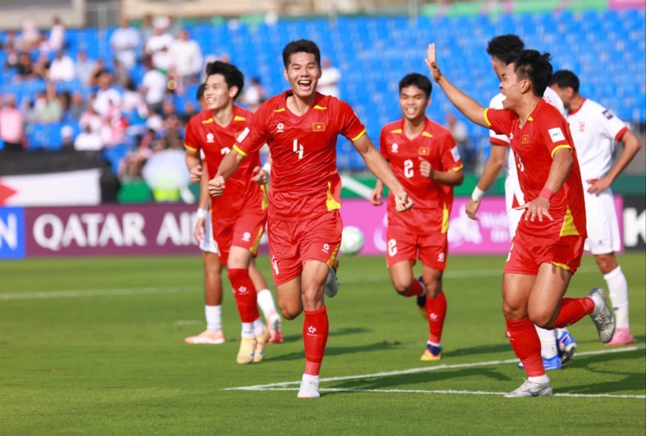 “Cánh tay phải” HLV Kim Sang Sik rời tuyển Việt Nam, sang Thái Lan làm việc “Cánh tay phải” HLV Kim Sang Sik rời tuyển Việt Nam, sang Thái Lan làm việc