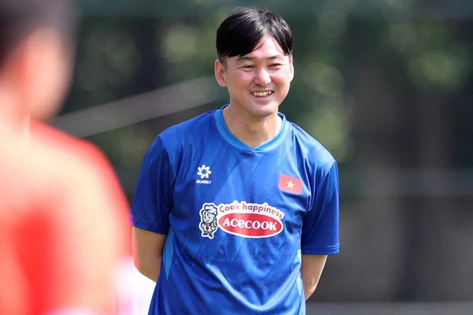 “Cánh tay phải” HLV Kim Sang Sik rời tuyển Việt Nam, sang Thái Lan làm việc “Cánh tay phải” HLV Kim Sang Sik rời tuyển Việt Nam, sang Thái Lan làm việc