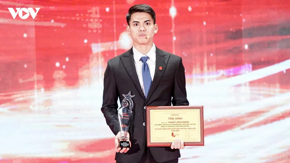 "Trò cưng" của HLV Kim Sang Sik bất ngờ được vinh danh