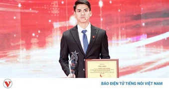 "Trò cưng" của HLV Kim Sang Sik bất ngờ được vinh danh