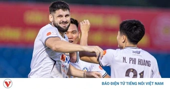 Bảng xếp hạng V-League mới nhất: Đà Nẵng tạm thoát cảnh "đội sổ"