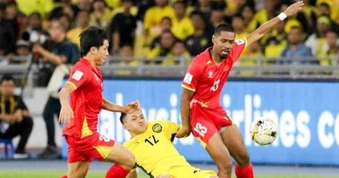 Báo Indonesia bình luận khi AFC chưa ra án phạt với Malaysia