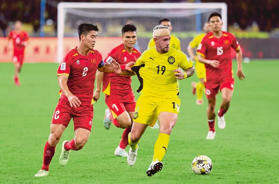 Báo Malaysia thẳng thắn chỉ ra sai lầm nhập tịch của đội nhà Báo Malaysia thẳng thắn chỉ ra sai lầm nhập tịch của đội nhà