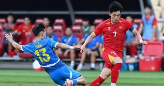 Báo Singapore xếp Đình Bắc vào danh sách đặc biệt ở ASEAN Cup 2026