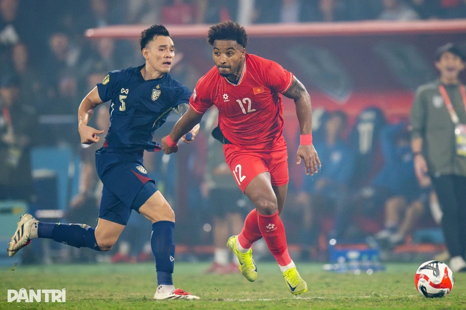 Báo Thái Lan muốn đội nhà đánh bại tuyển Việt Nam để vô địch AFF Cup Báo Thái Lan muốn đội nhà đánh bại tuyển Việt Nam để vô địch AFF Cup