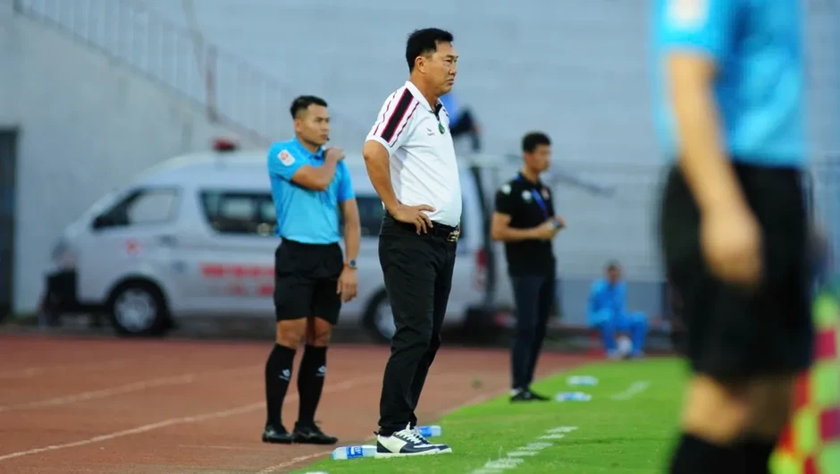 Bất ngờ cái tên rơi vào vòng xoáy trụ hạng V-League 2025/2026 Bất ngờ cái tên rơi vào vòng xoáy trụ hạng V-League 2025/2026