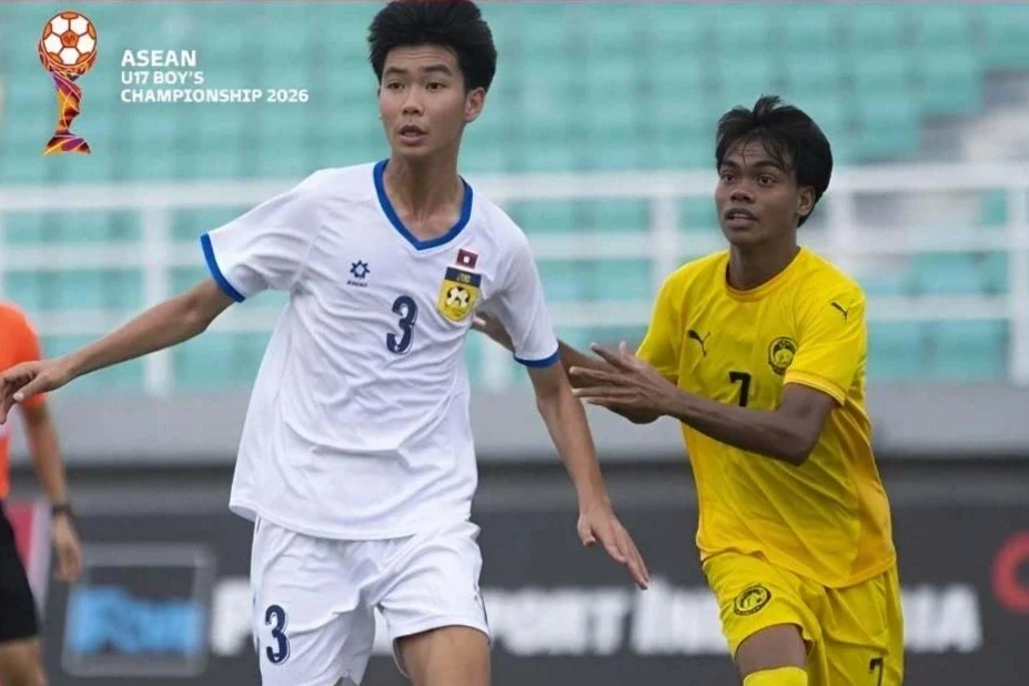 Bỗng dưng được "tặng quà", U17 Malaysia thắng đậm Lào và lọt vào chung kết Bỗng dưng được "tặng quà", U17 Malaysia thắng đậm Lào và lọt vào chung kết