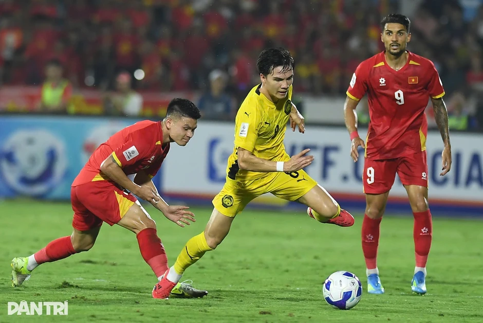 CĐV Malaysia thừa nhận thực tế buồn khi đội nhà vắng 7 cầu thủ nhập tịch CĐV Malaysia thừa nhận thực tế buồn khi đội nhà vắng 7 cầu thủ nhập tịch