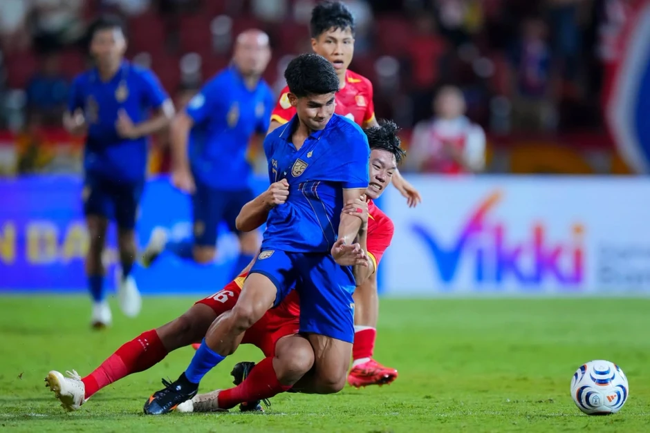 CĐV Thái Lan: “Chúng ta thua tuyển Việt Nam vì sử dụng đội U23” CĐV Thái Lan: “Chúng ta thua tuyển Việt Nam vì sử dụng đội U23”