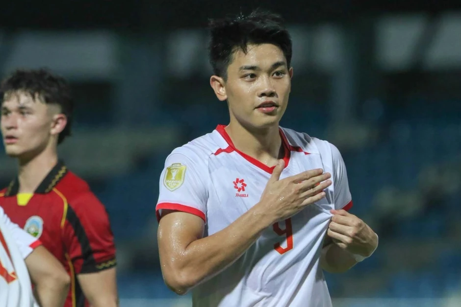 CĐV Thái Lan phát sốt vì màn trình diễn đỉnh cao của Đình Bắc CĐV Thái Lan phát sốt vì màn trình diễn đỉnh cao của Đình Bắc