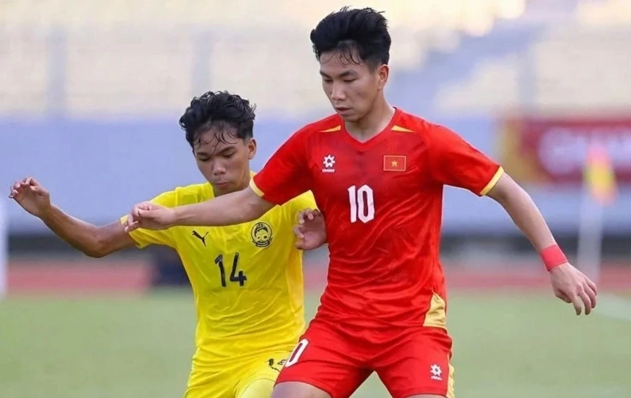 Chuyên gia nói thẳng thắn về trình độ bóng đá Malaysia so với Việt Nam Chuyên gia nói thẳng thắn về trình độ bóng đá Malaysia so với Việt Nam