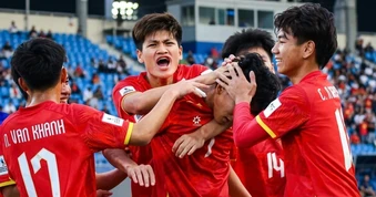 Công Hậu lập hat-trick, U19 Việt Nam thắng đậm U19 Timor Leste