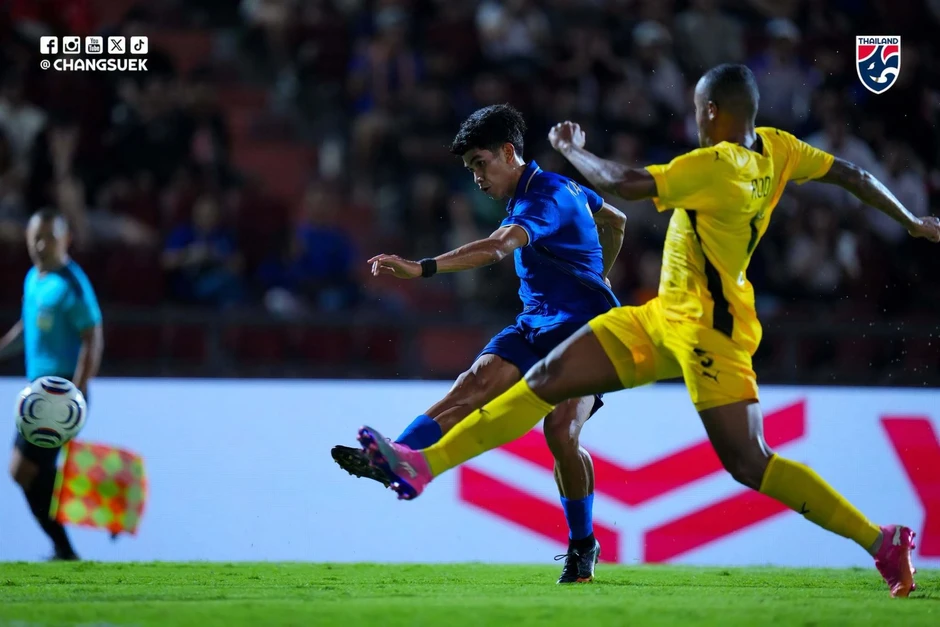 Đánh bại Malaysia, Thái Lan mở toang cánh cửa đi tiếp ở ASEAN Cup Đánh bại Malaysia, Thái Lan mở toang cánh cửa đi tiếp ở ASEAN Cup