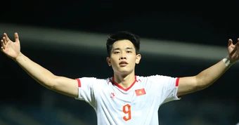 Đình Bắc lập hat-trick, đi vào lịch sử tuyển Việt Nam