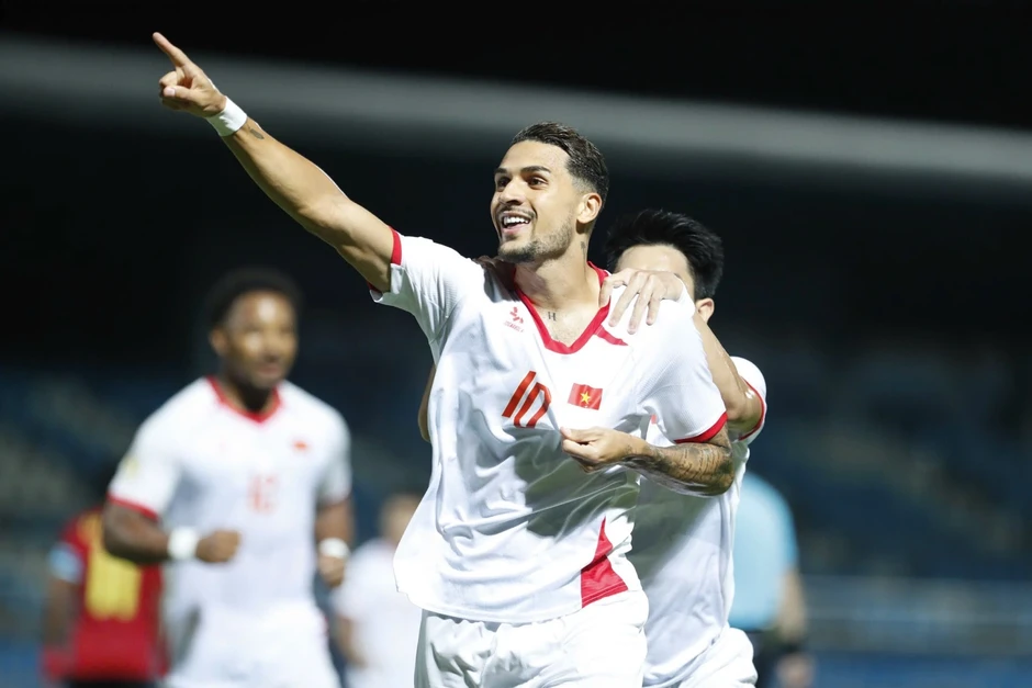 Đình Bắc lập hat-trick, tuyển Việt Nam thắng đậm Timor Leste 7-0 Đình Bắc lập hat-trick, tuyển Việt Nam thắng đậm Timor Leste 7-0