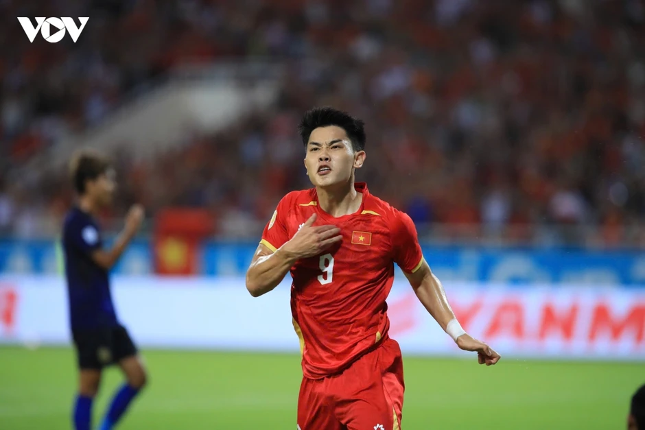 Đình Bắc và Xuân Son tỏa sáng, Việt Nam tiến vào bán kết ASEAN Cup 2026