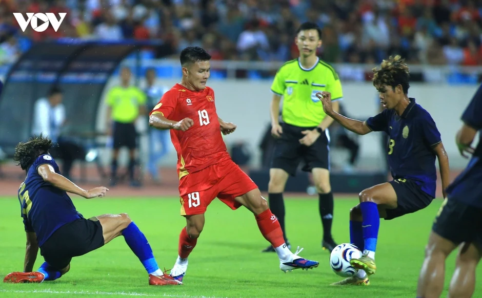 Đình Bắc và Xuân Son tỏa sáng, Việt Nam tiến vào bán kết ASEAN Cup 2026