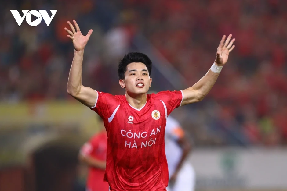 Đội hình tiêu biểu vòng 22 V-League 2025/2026: Không thể cản Đình Bắc Đội hình tiêu biểu vòng 22 V-League 2025/2026: Không thể cản Đình Bắc