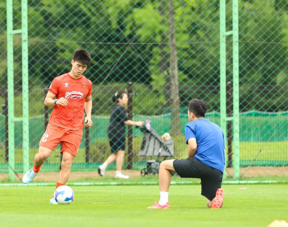 Đội tuyển Việt Nam chia tay Đỗ Duy Mạnh trước thềm AFF Cup Đội tuyển Việt Nam chia tay Đỗ Duy Mạnh trước thềm AFF Cup