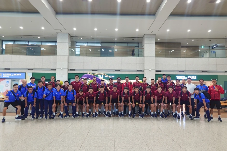 Đội tuyển Việt Nam có mặt tại Hàn Quốc, chốt lịch thi đấu trước AFF Cup Đội tuyển Việt Nam có mặt tại Hàn Quốc, chốt lịch thi đấu trước AFF Cup