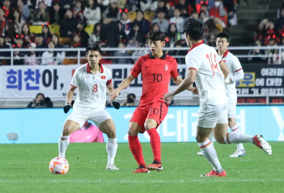 Đội tuyển Việt Nam cùng bảng với Hàn Quốc, UAE ở Asian Cup 2027 Đội tuyển Việt Nam cùng bảng với Hàn Quốc, UAE ở Asian Cup 2027