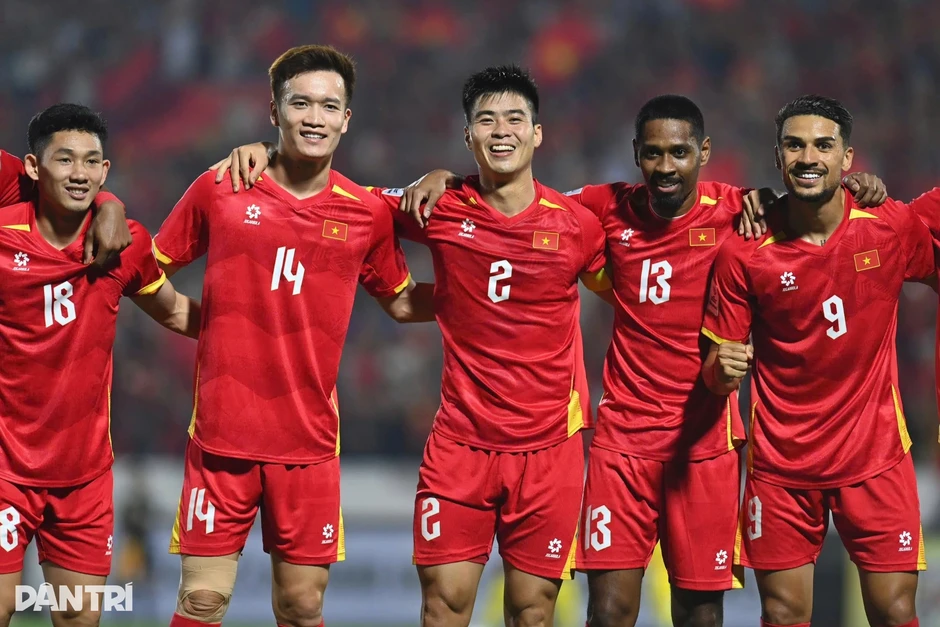 Đội tuyển Việt Nam cùng bảng với Hàn Quốc, UAE ở Asian Cup 2027 Đội tuyển Việt Nam cùng bảng với Hàn Quốc, UAE ở Asian Cup 2027