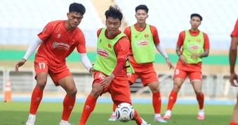 Đội tuyển Việt Nam rà soát lực lượng trước trận đấu đầu tiên ở Hàn Quốc