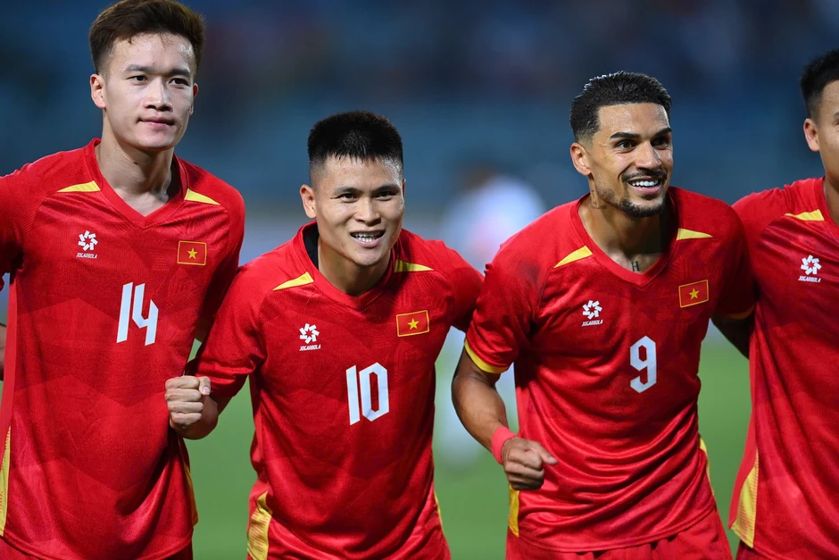 ĐT Việt Nam 3-0 Bangladesh: Xuân Son dứt điểm bất thành ĐT Việt Nam 3-0 Bangladesh: Xuân Son dứt điểm bất thành