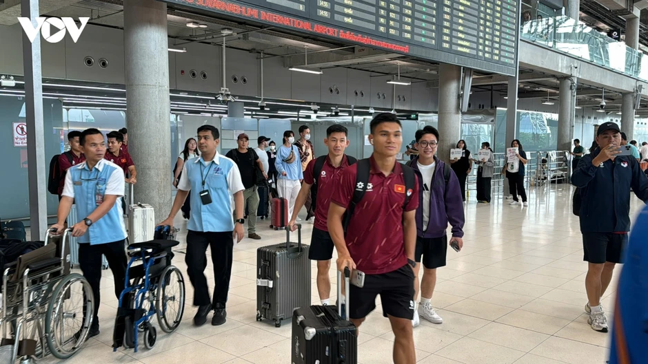 ĐT Việt Nam đến Thái Lan, sẵn sàng cho trận chung kết lượt đi ASEAN Cup ĐT Việt Nam đến Thái Lan, sẵn sàng cho trận chung kết lượt đi ASEAN Cup